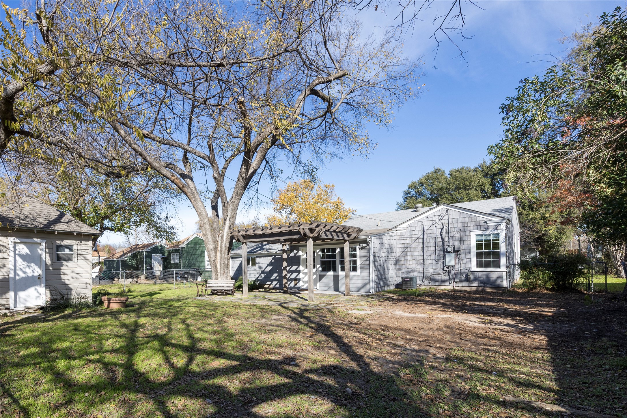 817 Edgefield Road Fort Worth TX 76107