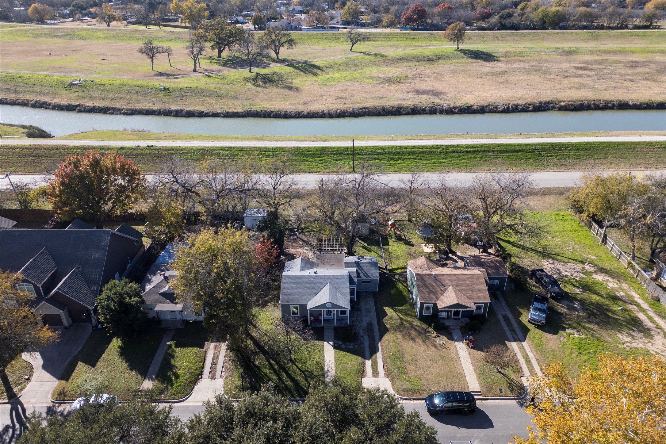 817 Edgefield Road Fort Worth TX 76107