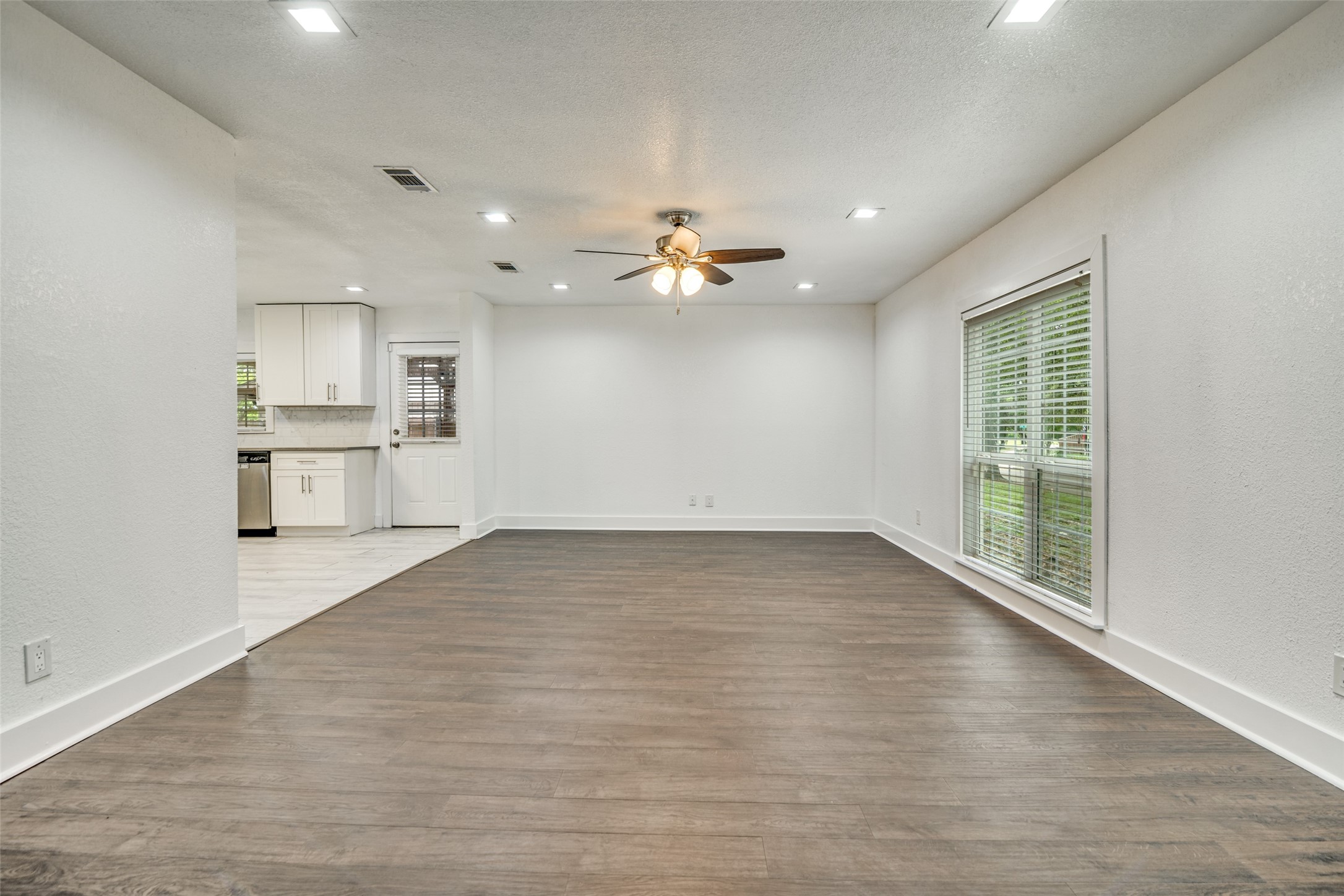310 Thistle Drive Garland TX 75043