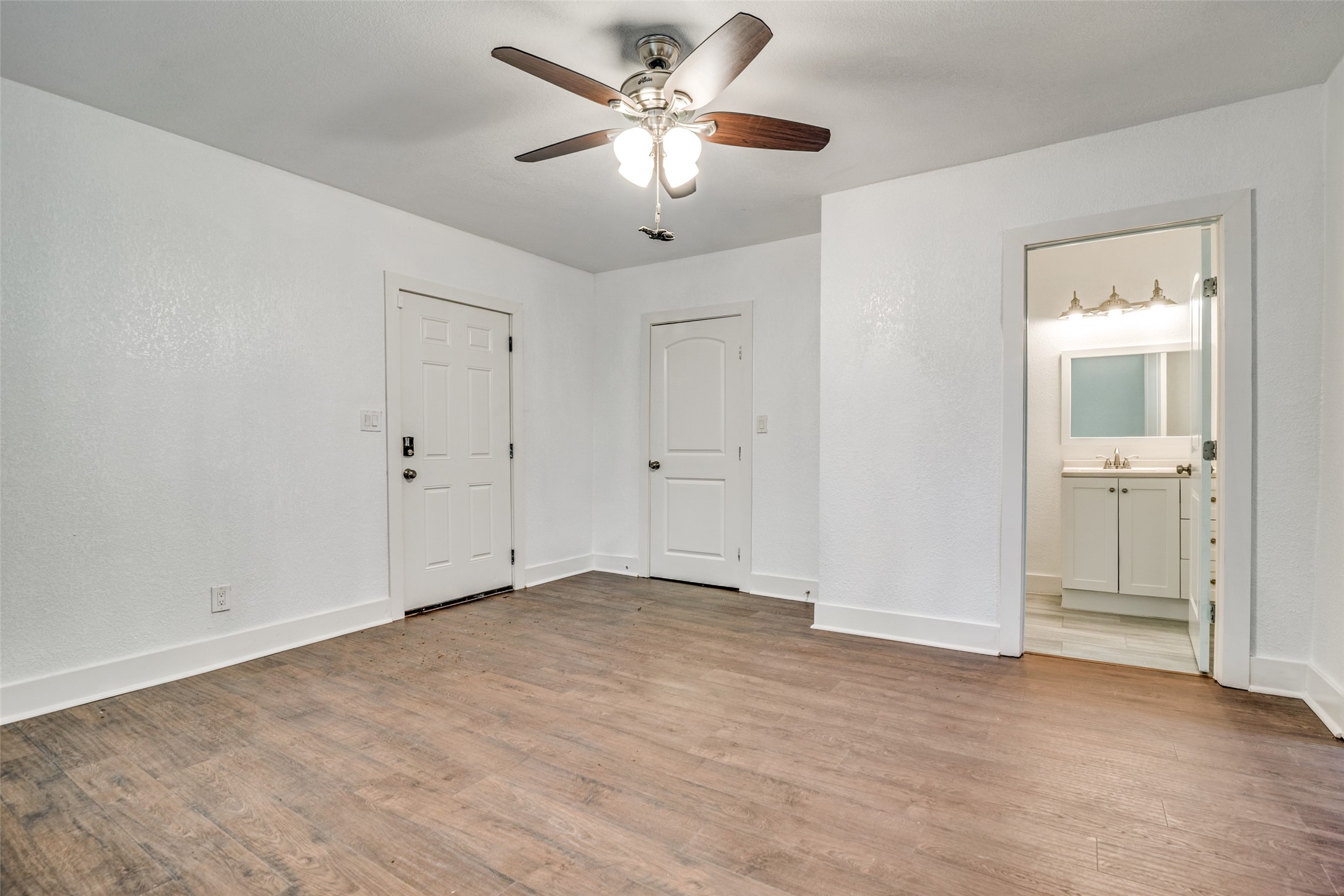 310 Thistle Drive Garland TX 75043