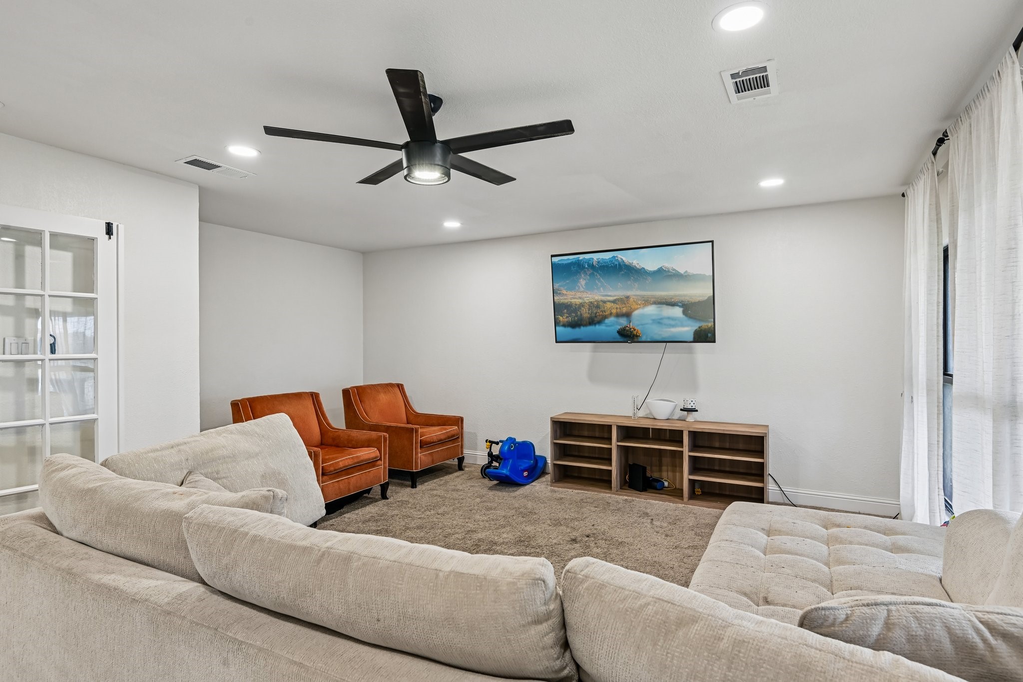 813 Oakbluff Drive Lancaster TX 75146