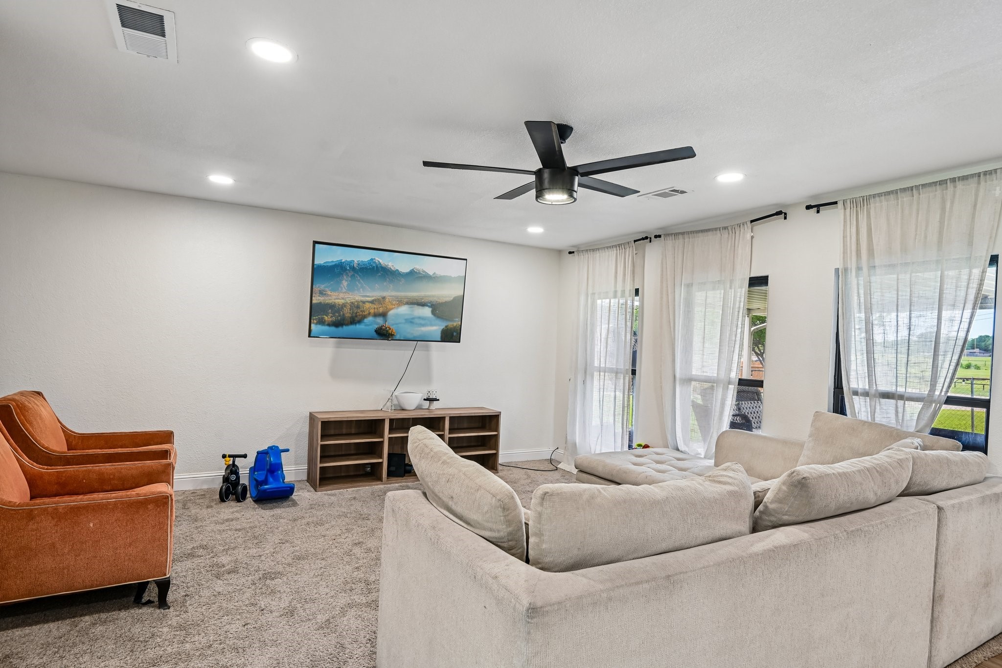 813 Oakbluff Drive Lancaster TX 75146