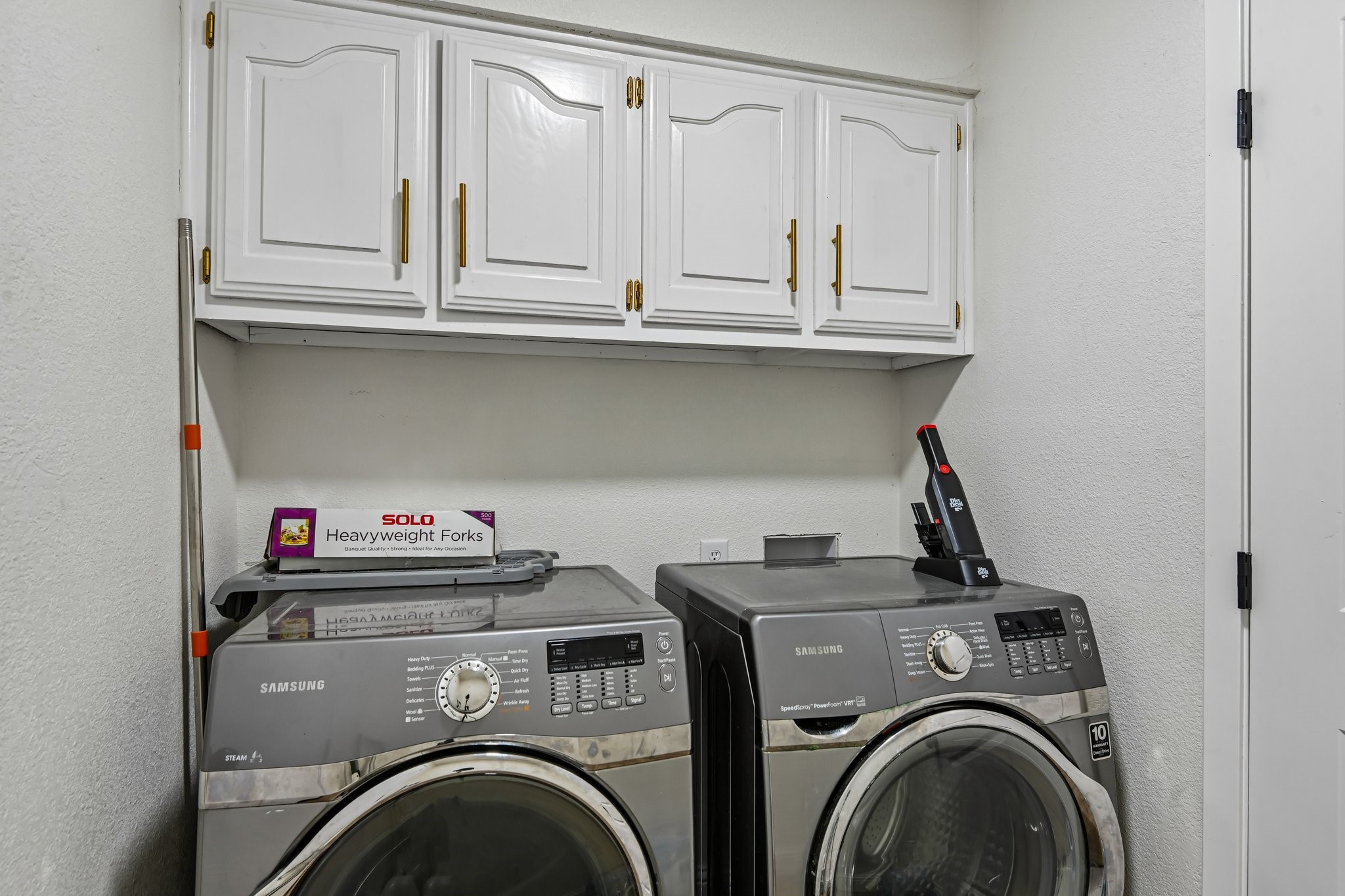 813 Oakbluff Drive Lancaster TX 75146