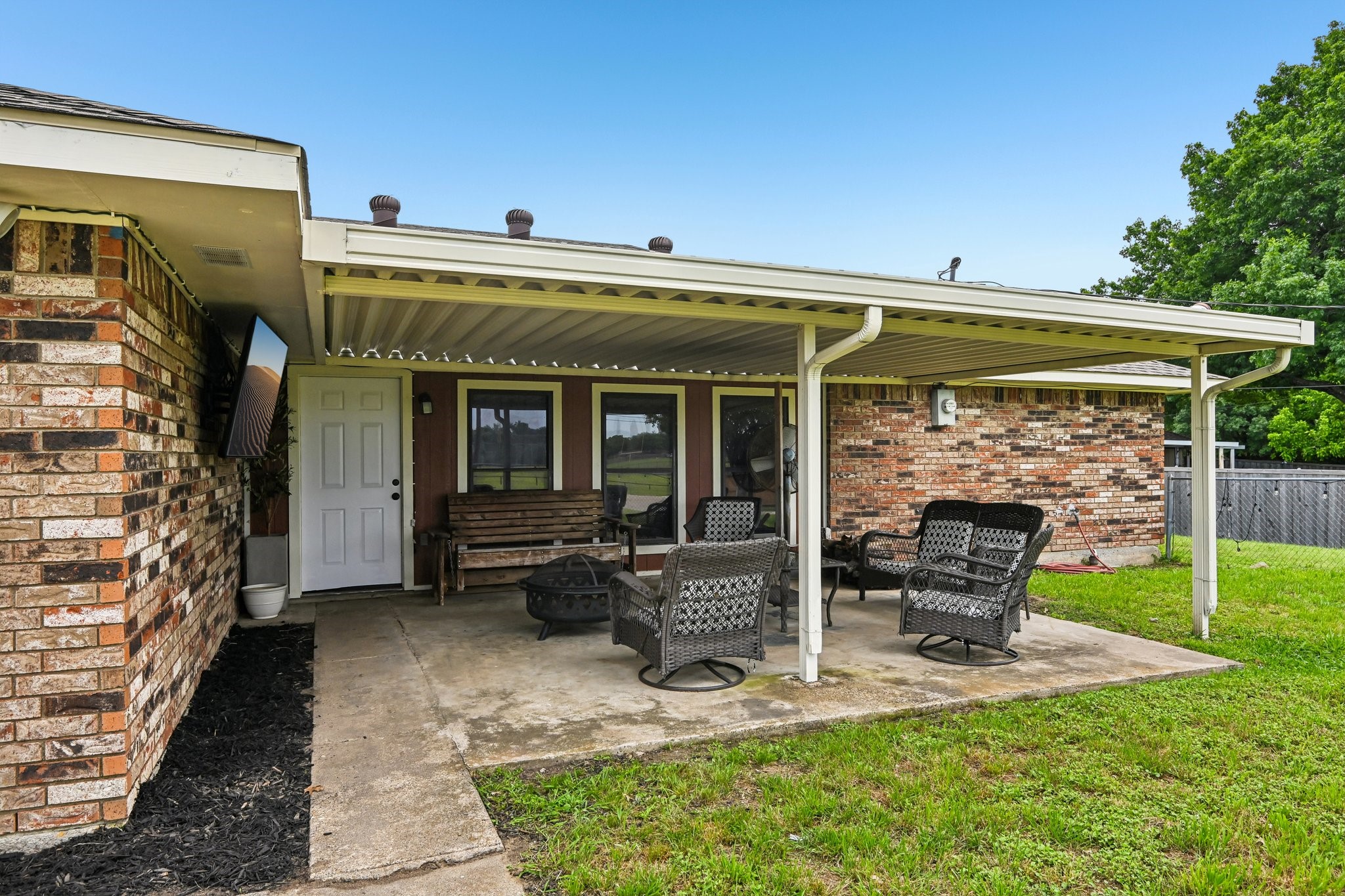 813 Oakbluff Drive Lancaster TX 75146