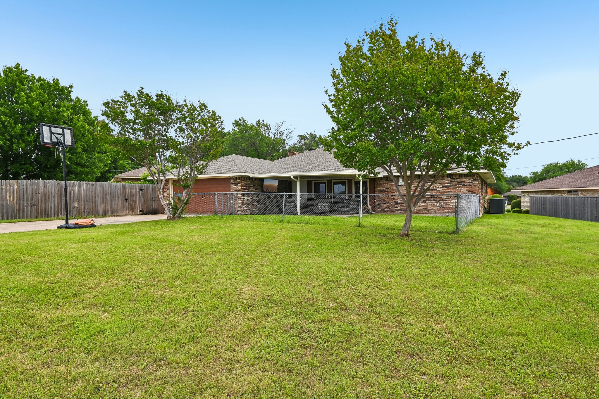 813 Oakbluff Drive Lancaster TX 75146