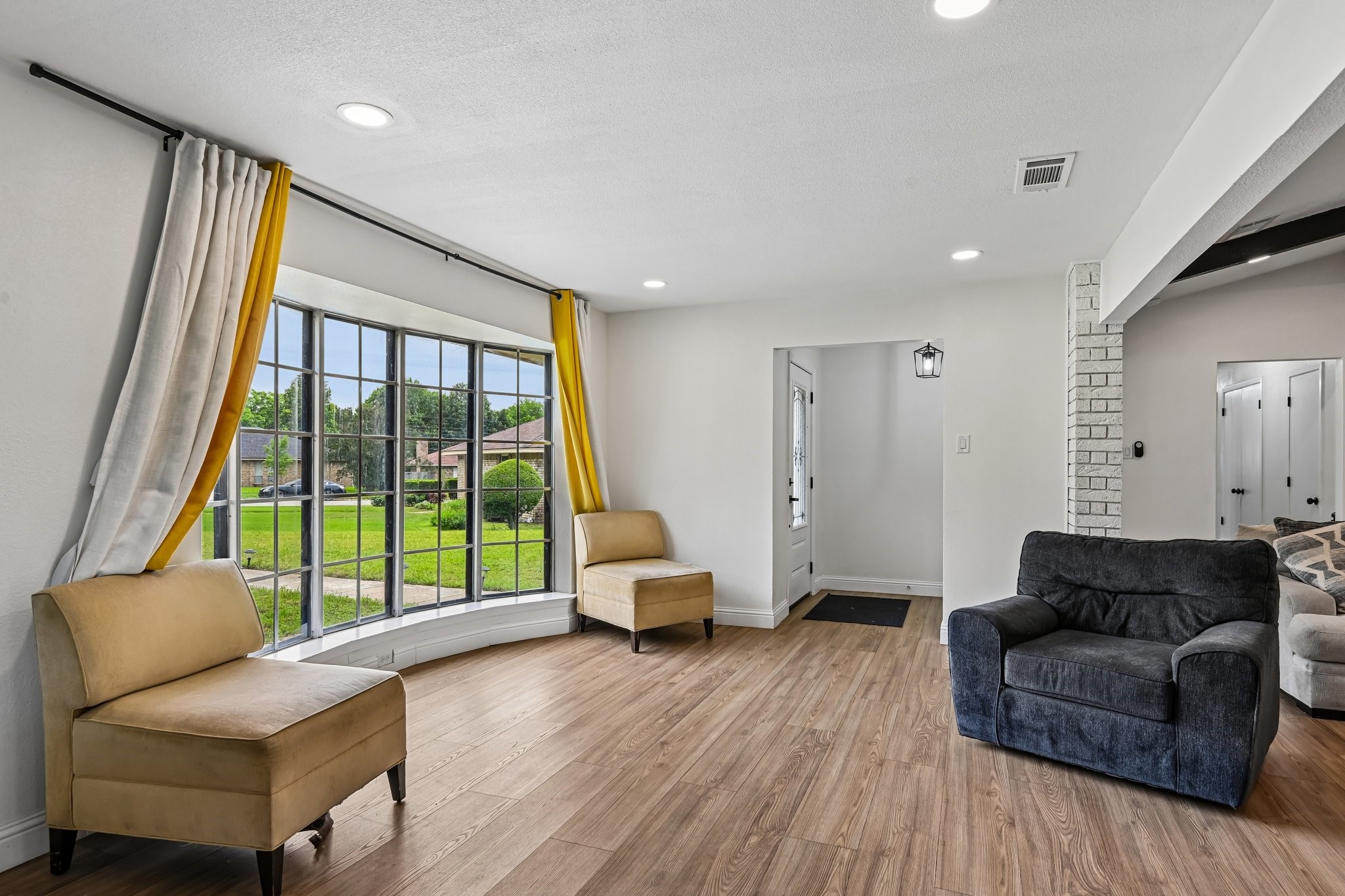 813 Oakbluff Drive Lancaster TX 75146