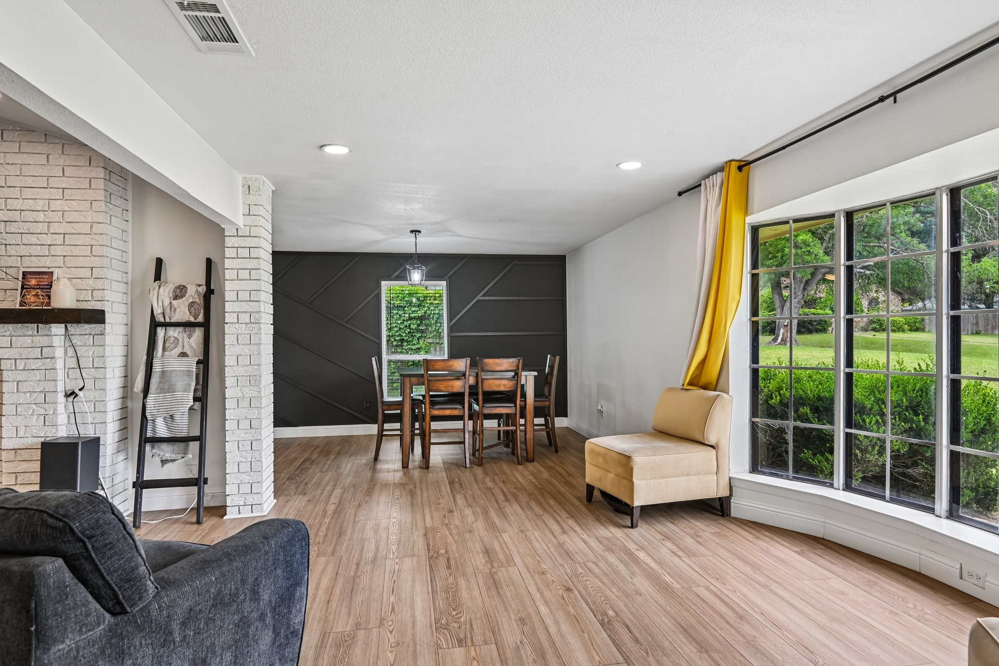813 Oakbluff Drive Lancaster TX 75146