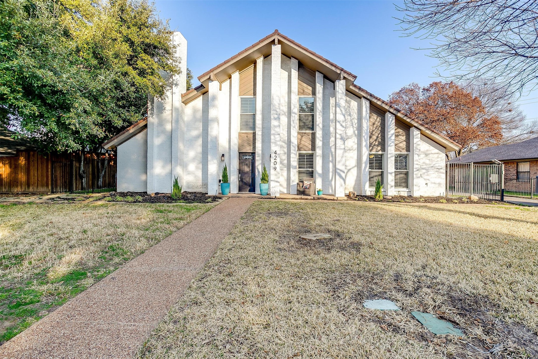 4209 Lake Vista Drive Benbrook TX 76132
