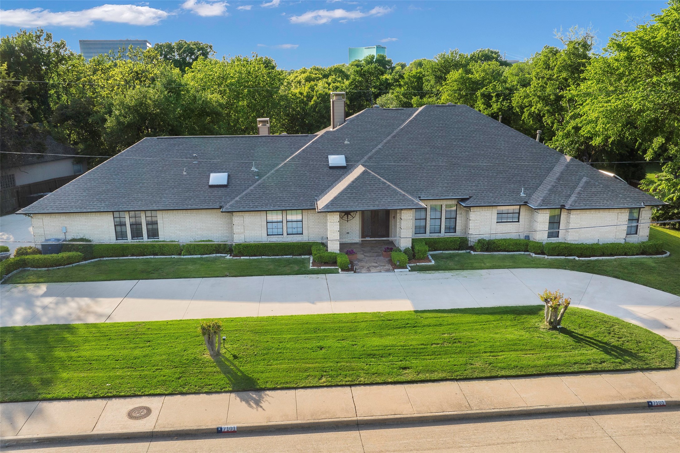 7101 Winding Creek Road Dallas TX 75252
