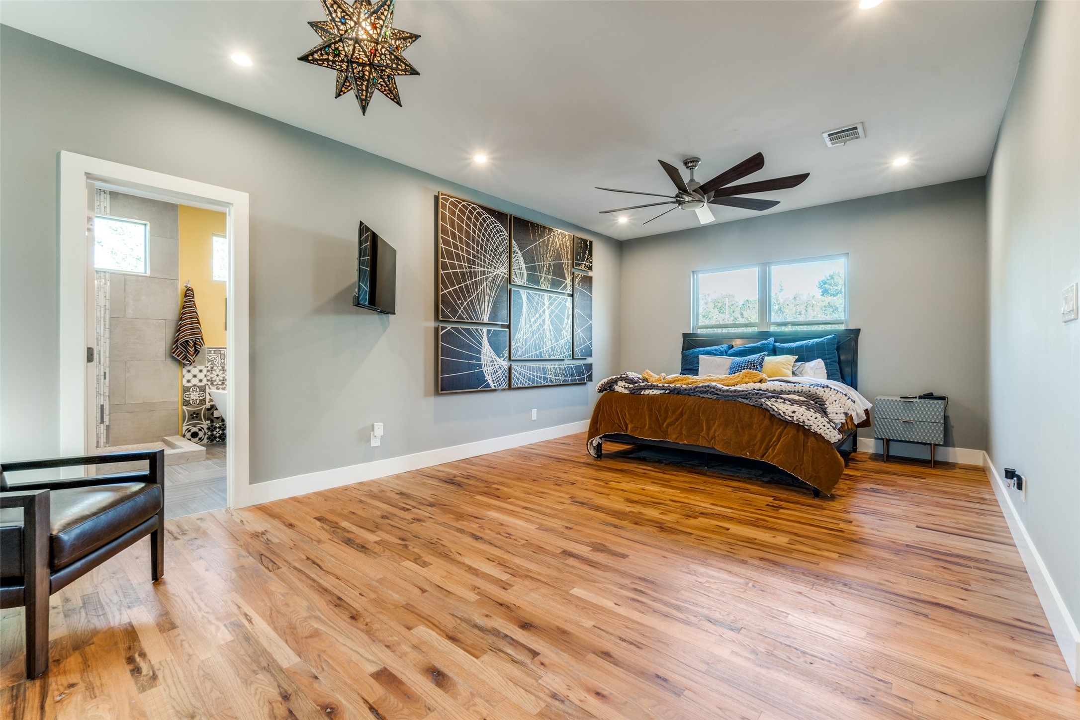 8915 Stanwood Drive Dallas TX 75228