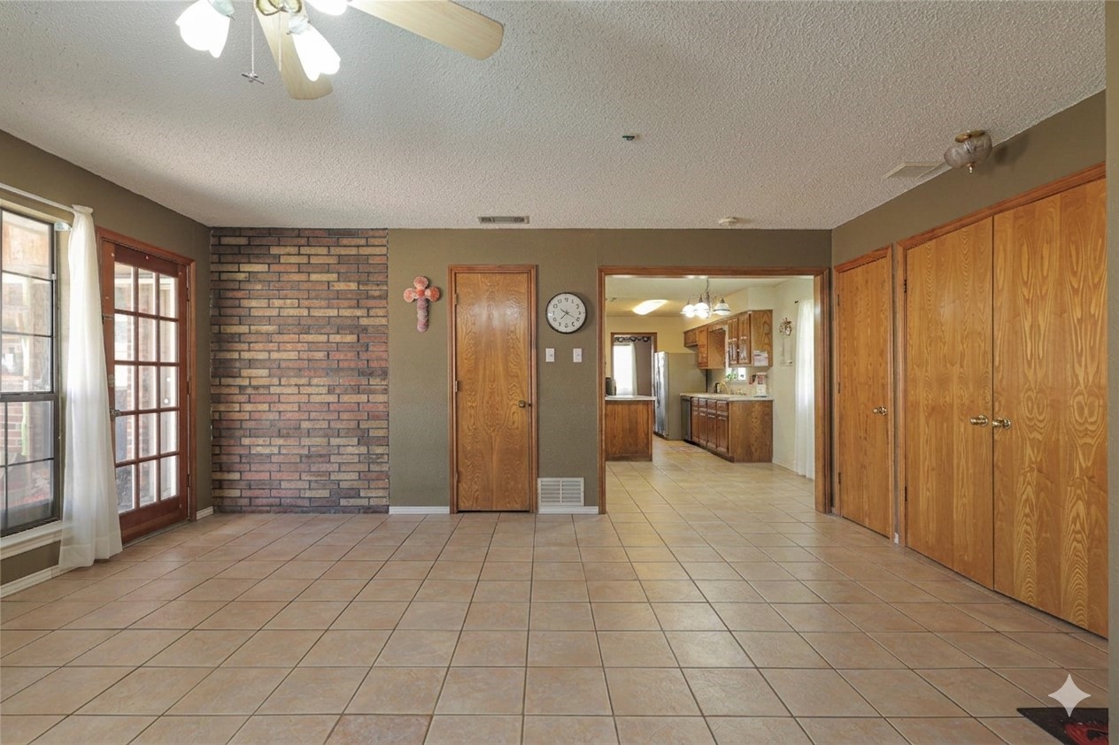338 Marriott Lane Garland TX 75040