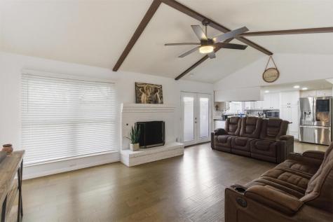 1709 Goliad Drive Garland TX 75042