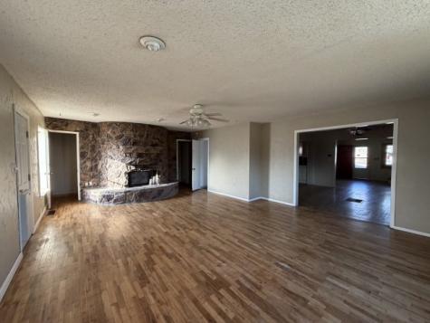 822 Santa Fe Avenue Canadian TX 79014