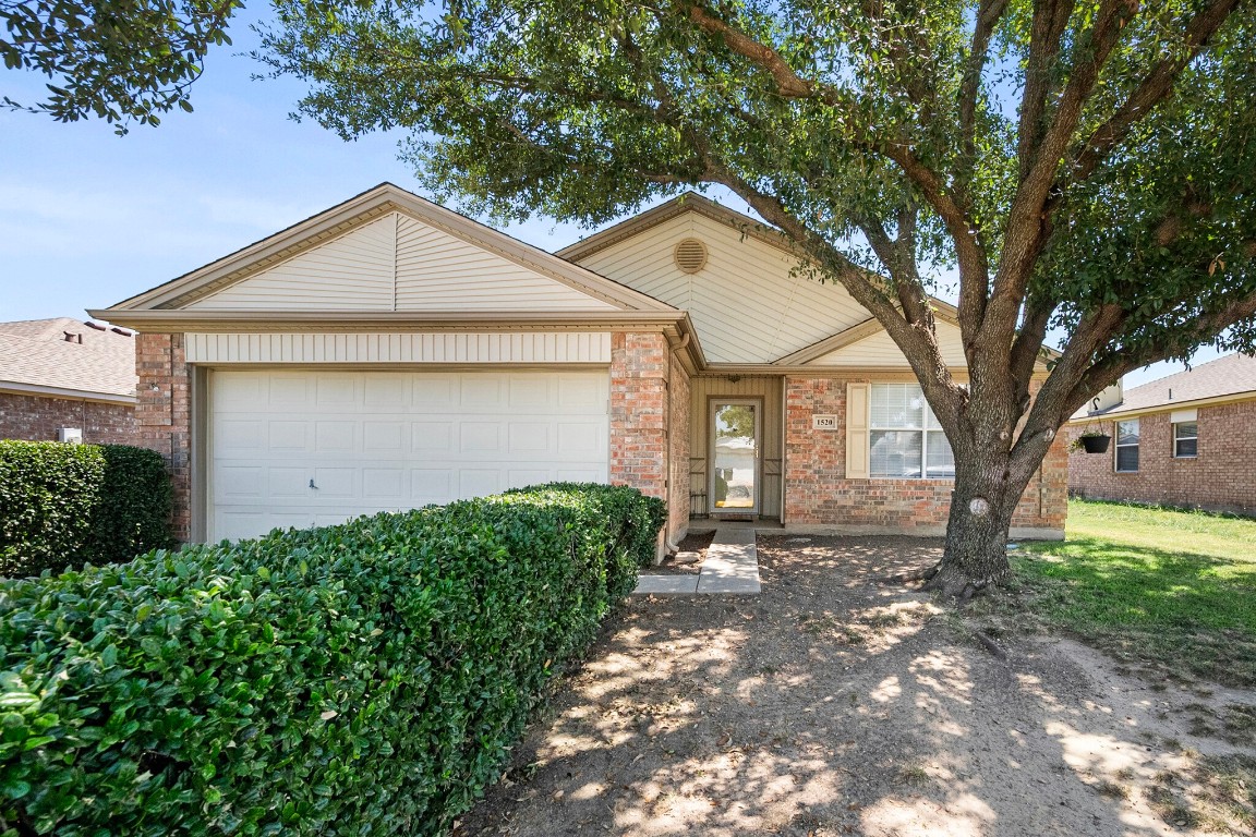 1520 Columbia Drive Glenn Heights TX 75154