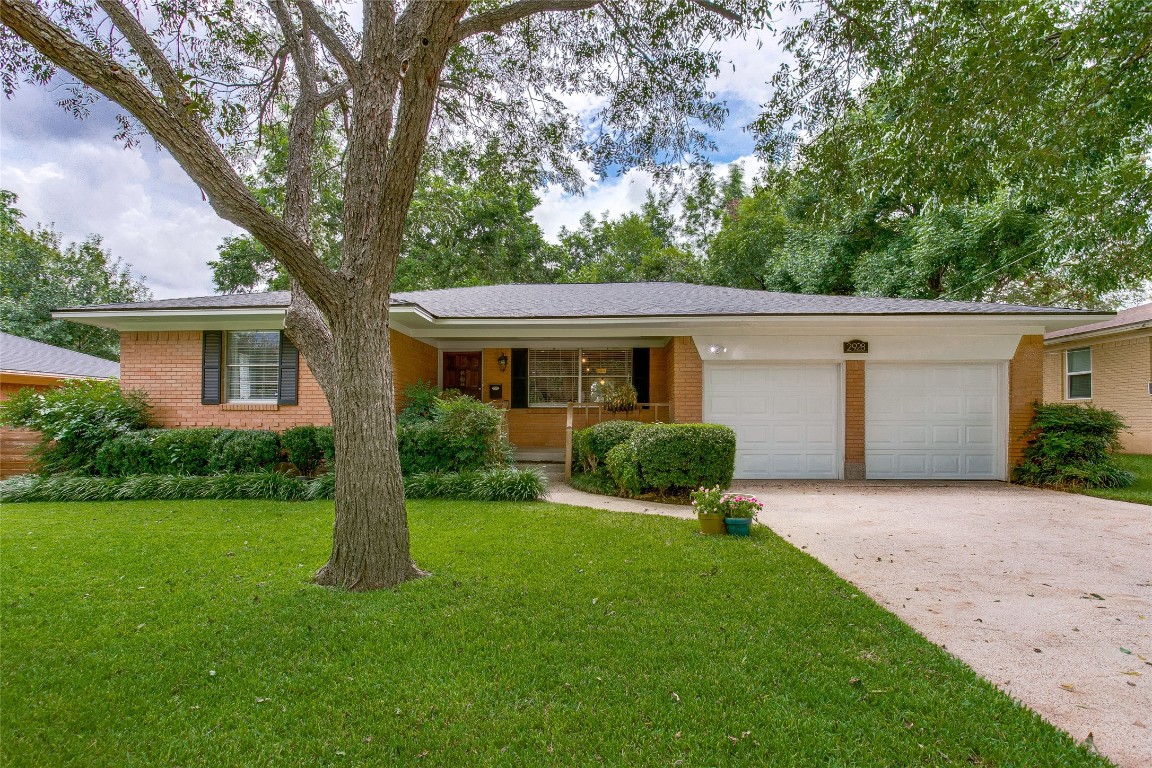 2928 Larkspur Lane Dallas TX 75233