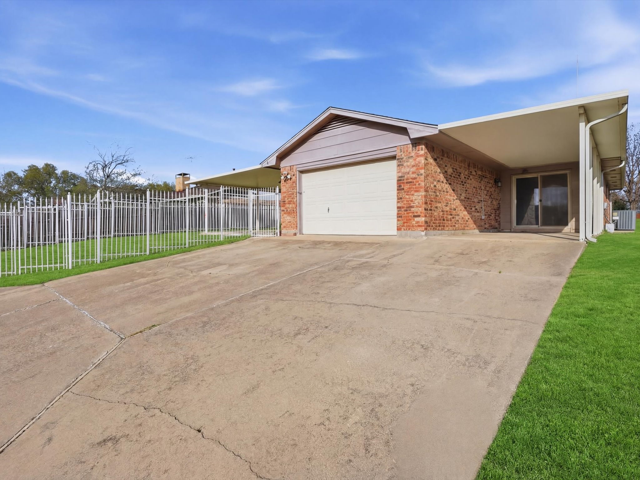 2110 Azalea Street Denton TX 76205