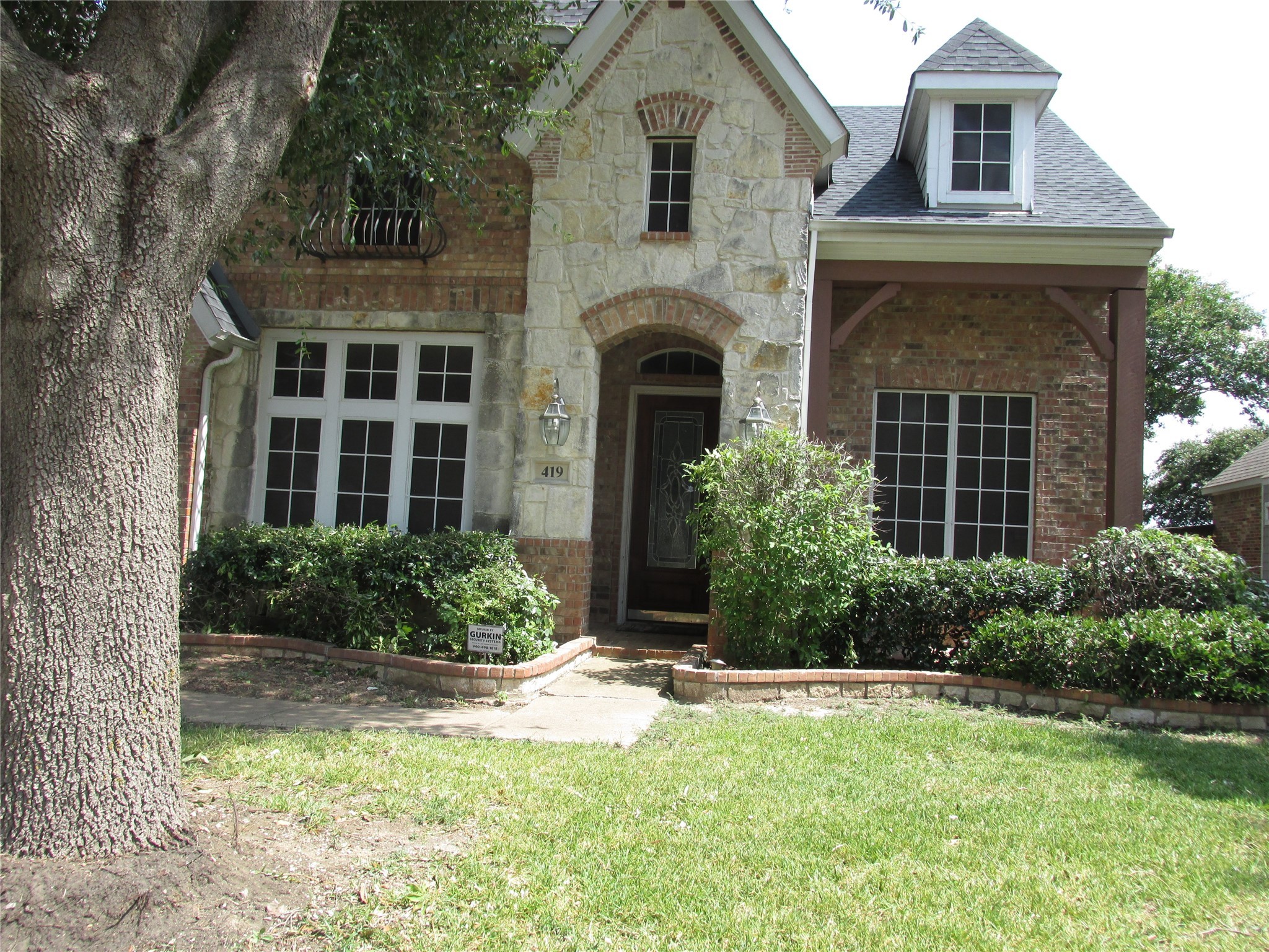 419 E Sandra Lane Grand Prairie TX 75052