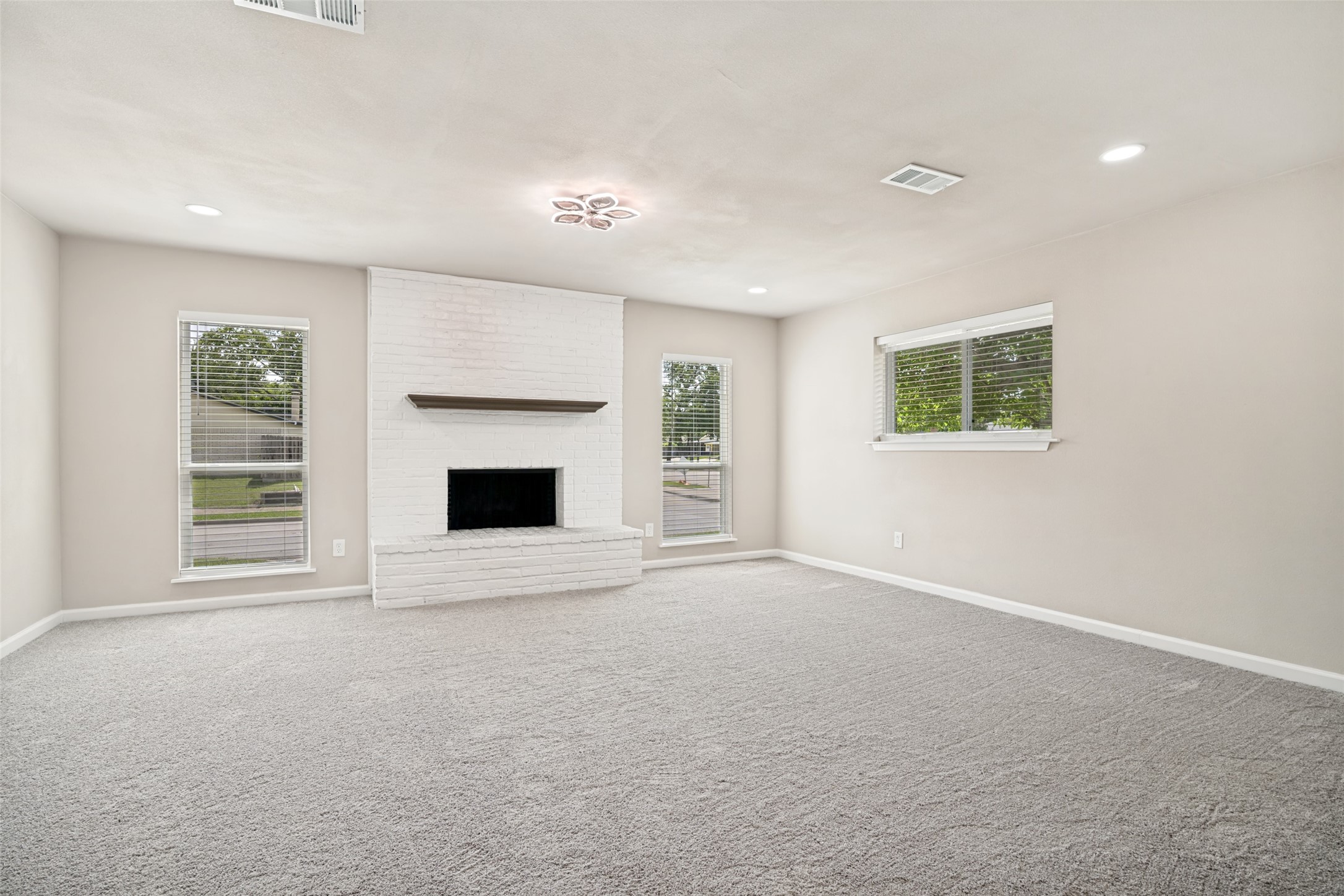 5202 Chestnut Place Garland TX 75043