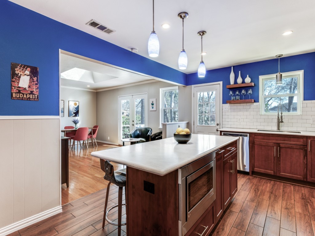8306 Stonycreek Drive Dallas TX 75228