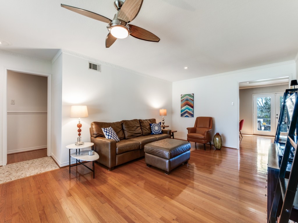 8306 Stonycreek Drive Dallas TX 75228