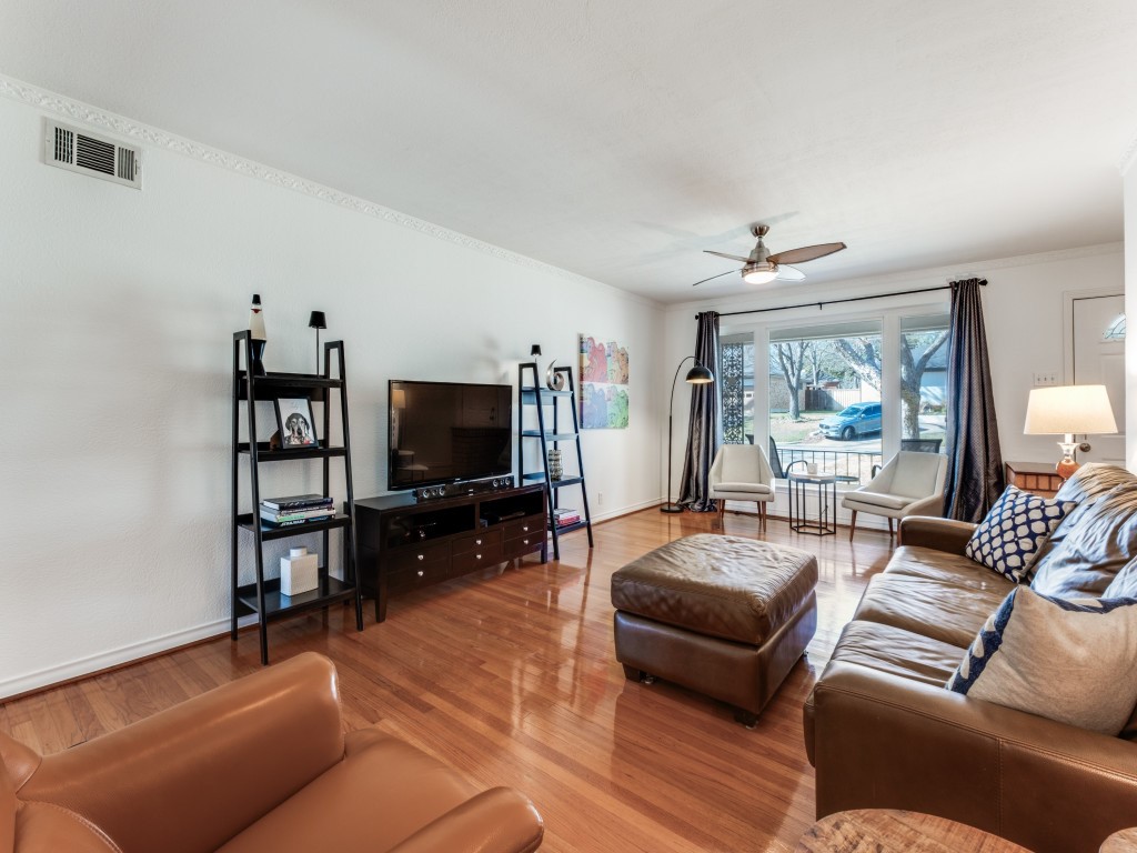 8306 Stonycreek Drive Dallas TX 75228