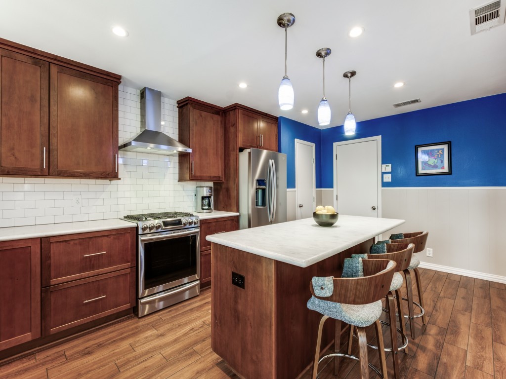 8306 Stonycreek Drive Dallas TX 75228