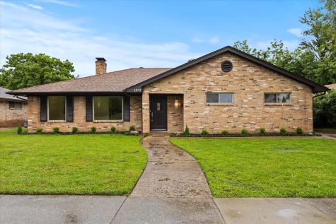 1717 Anderson Street Irving TX 75062
