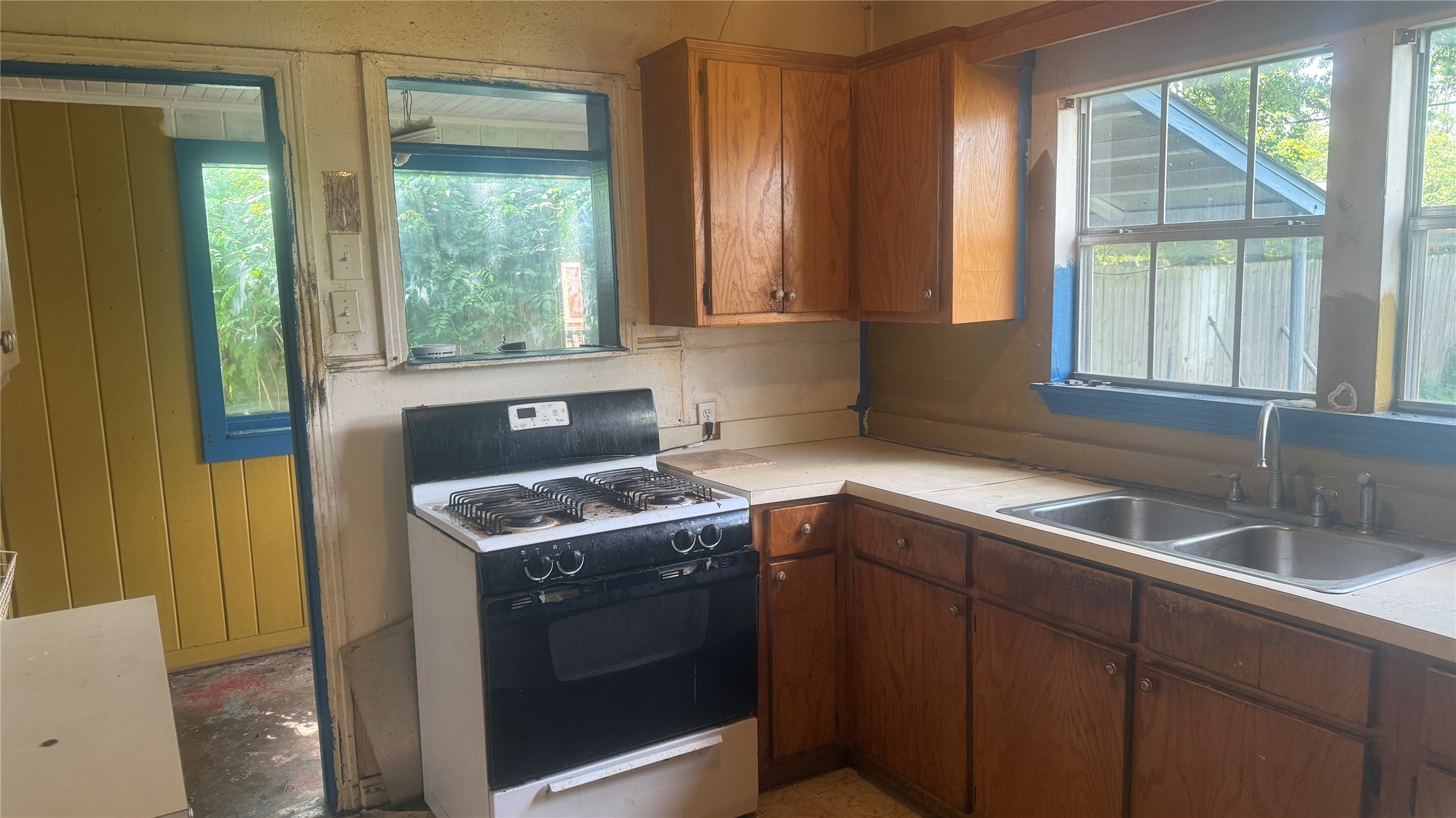 2319 Kathleen Avenue Dallas TX 75216