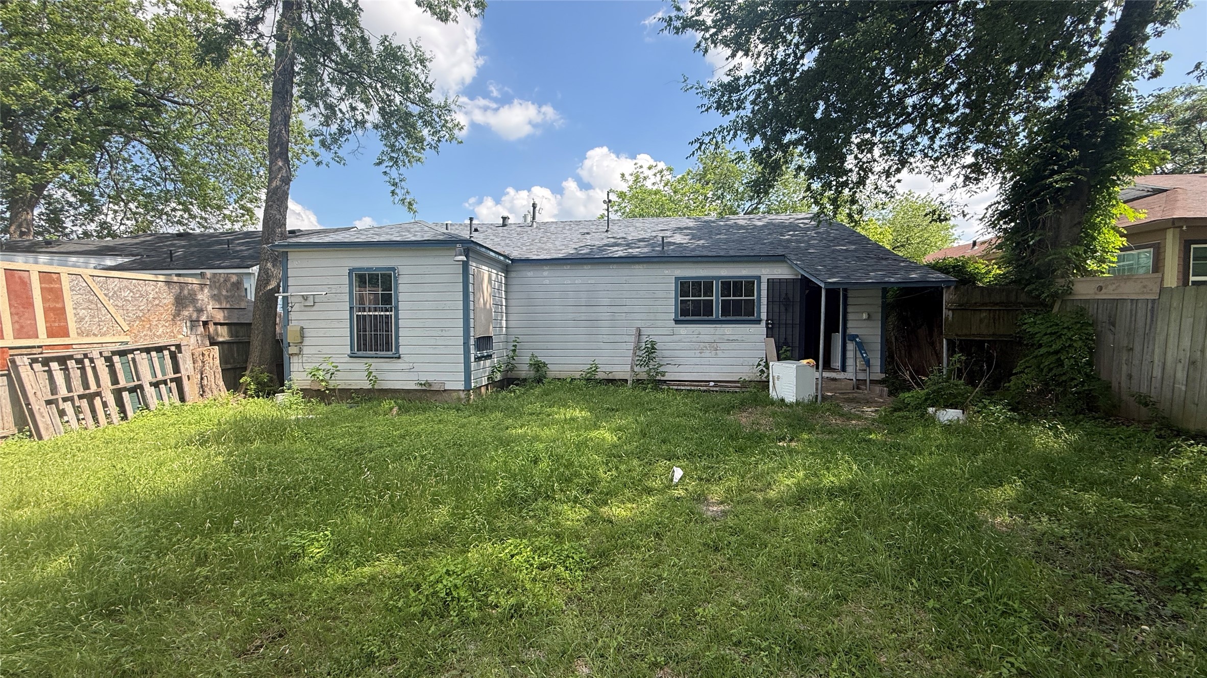 2319 Kathleen Avenue Dallas TX 75216