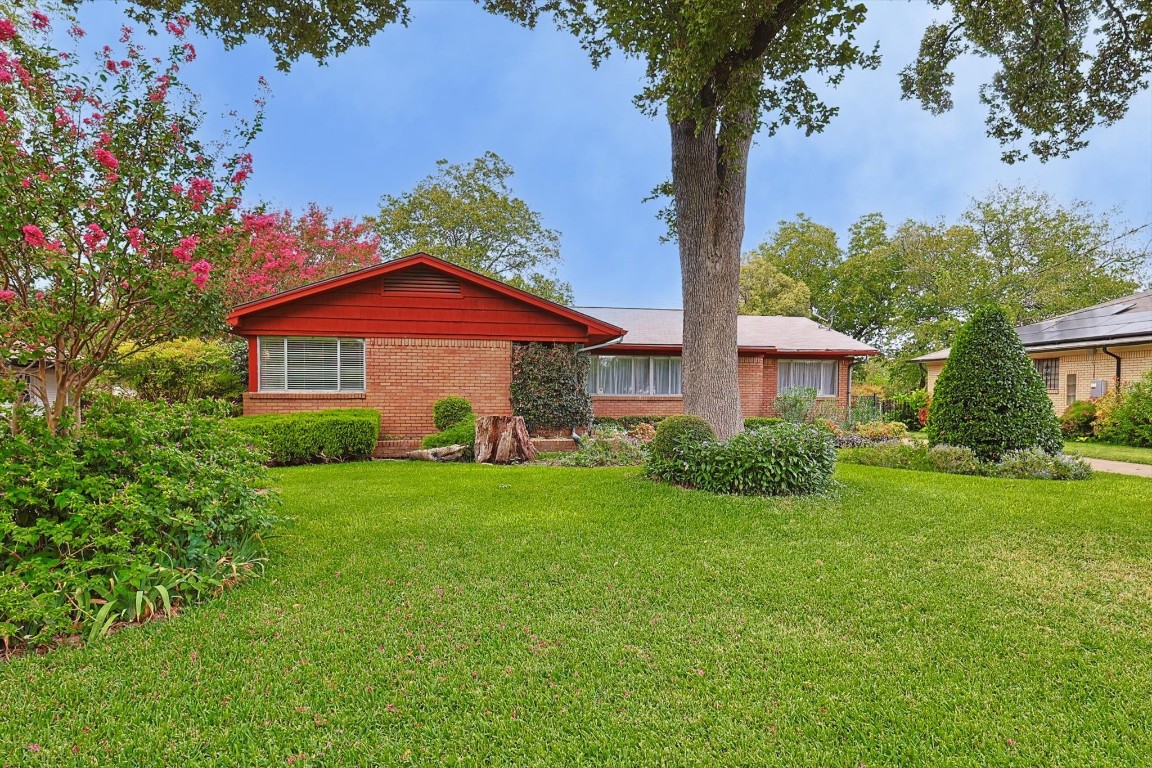 2239 Santa Cruz Drive Dallas TX 75227