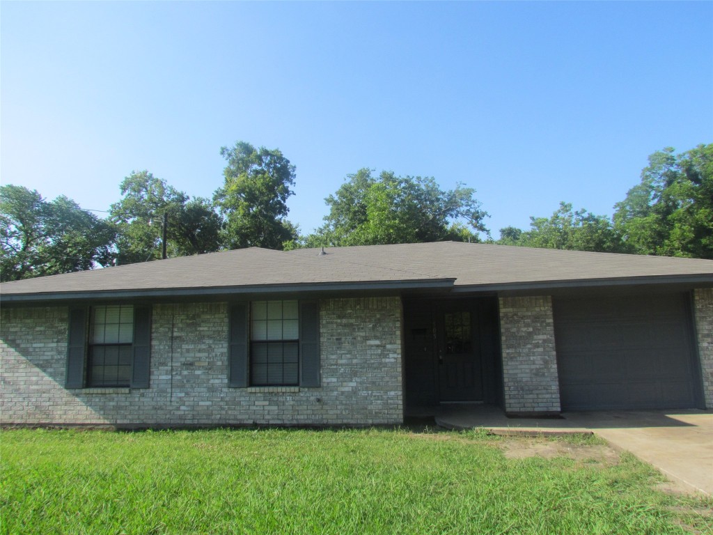 505 W 11th Street Bonham TX 75418