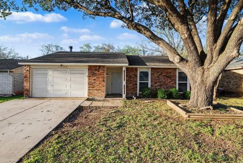 7427 Sandhurst Lane N North Richland Hills TX 76182