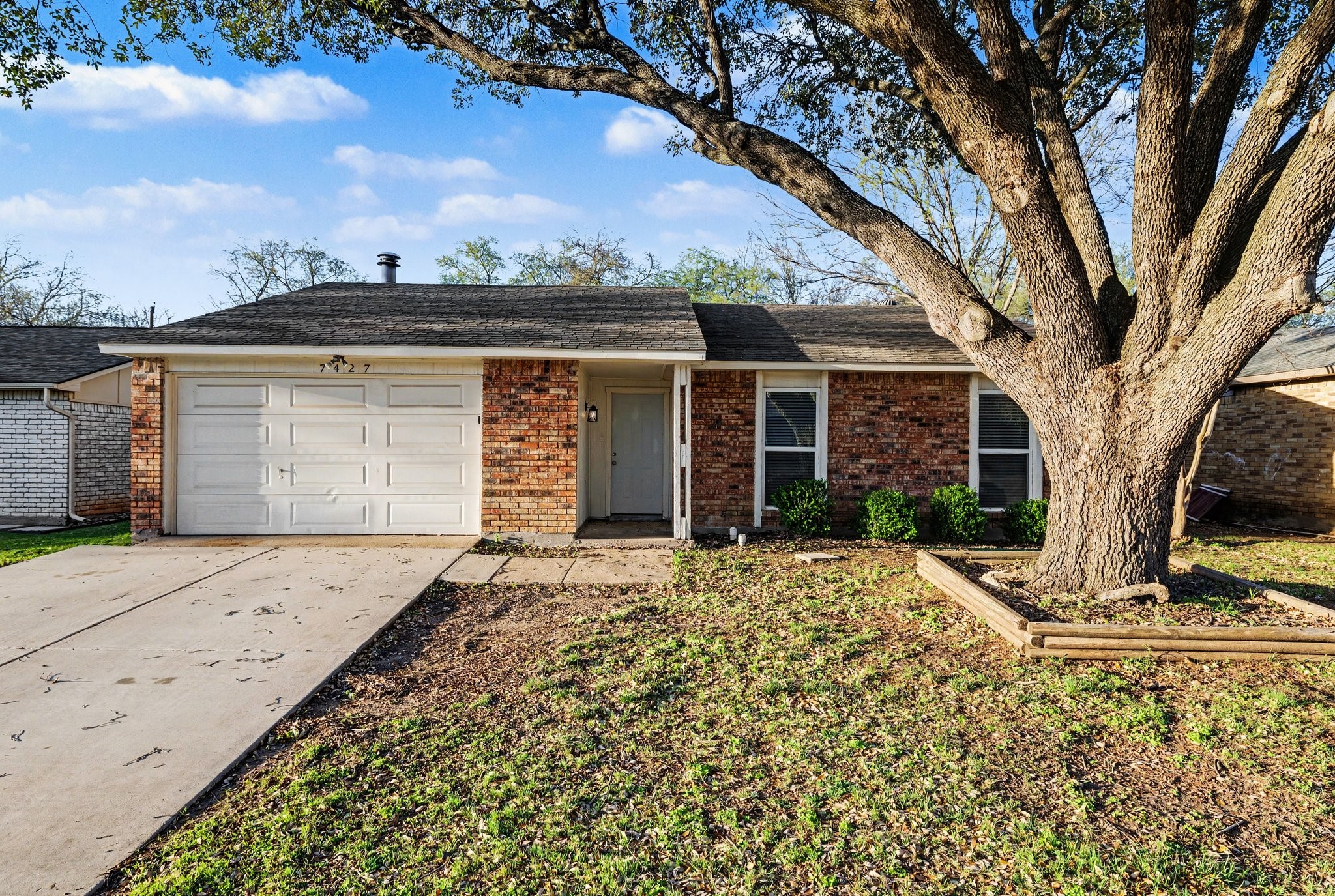 7427 Sandhurst Lane N North Richland Hills TX 76182