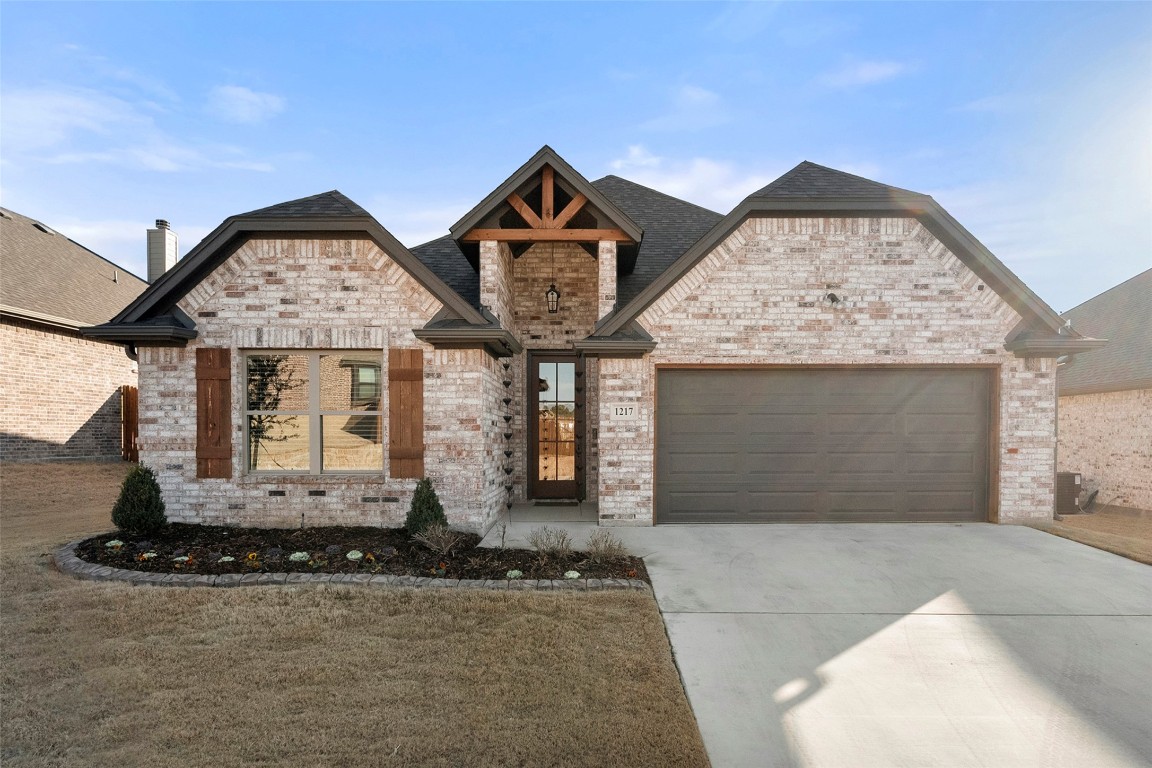 1217 Bear Creek Avenue Weatherford TX 76086