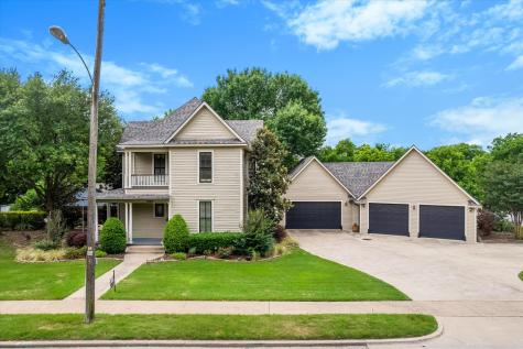 1025 W Main Street Waxahachie TX 75165