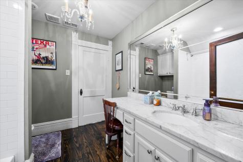 1025 W Main Street Waxahachie TX 75165