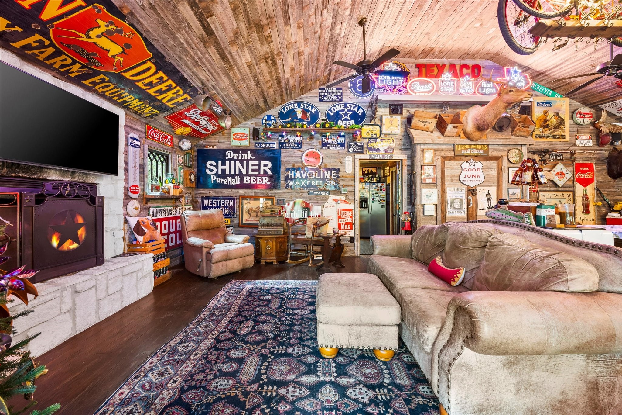 1025 W Main Street Waxahachie TX 75165