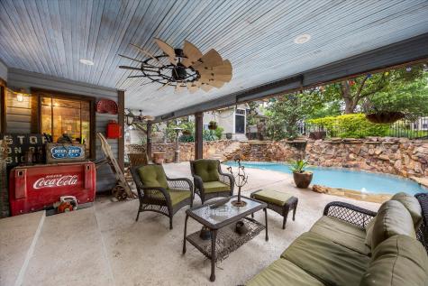 1025 W Main Street Waxahachie TX 75165