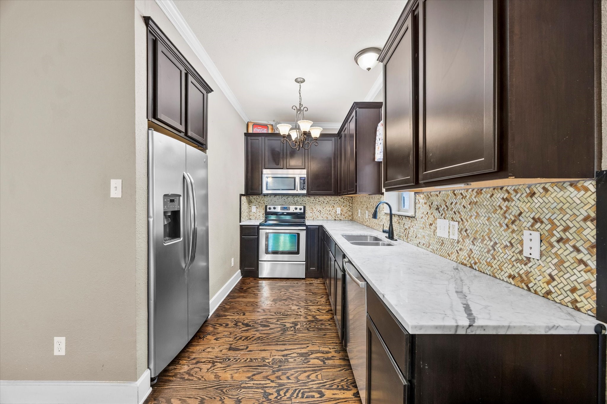 1025 W Main Street Waxahachie TX 75165