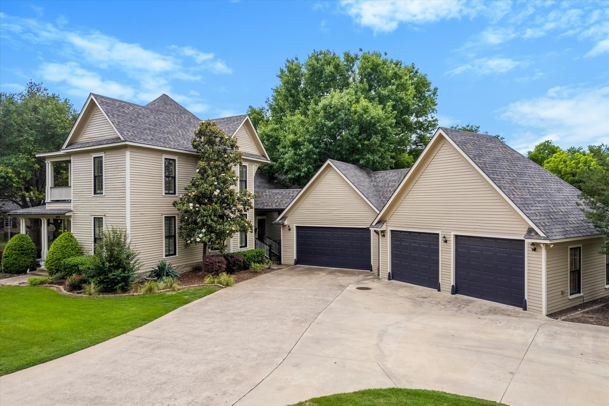 1025 W Main Street Waxahachie TX 75165