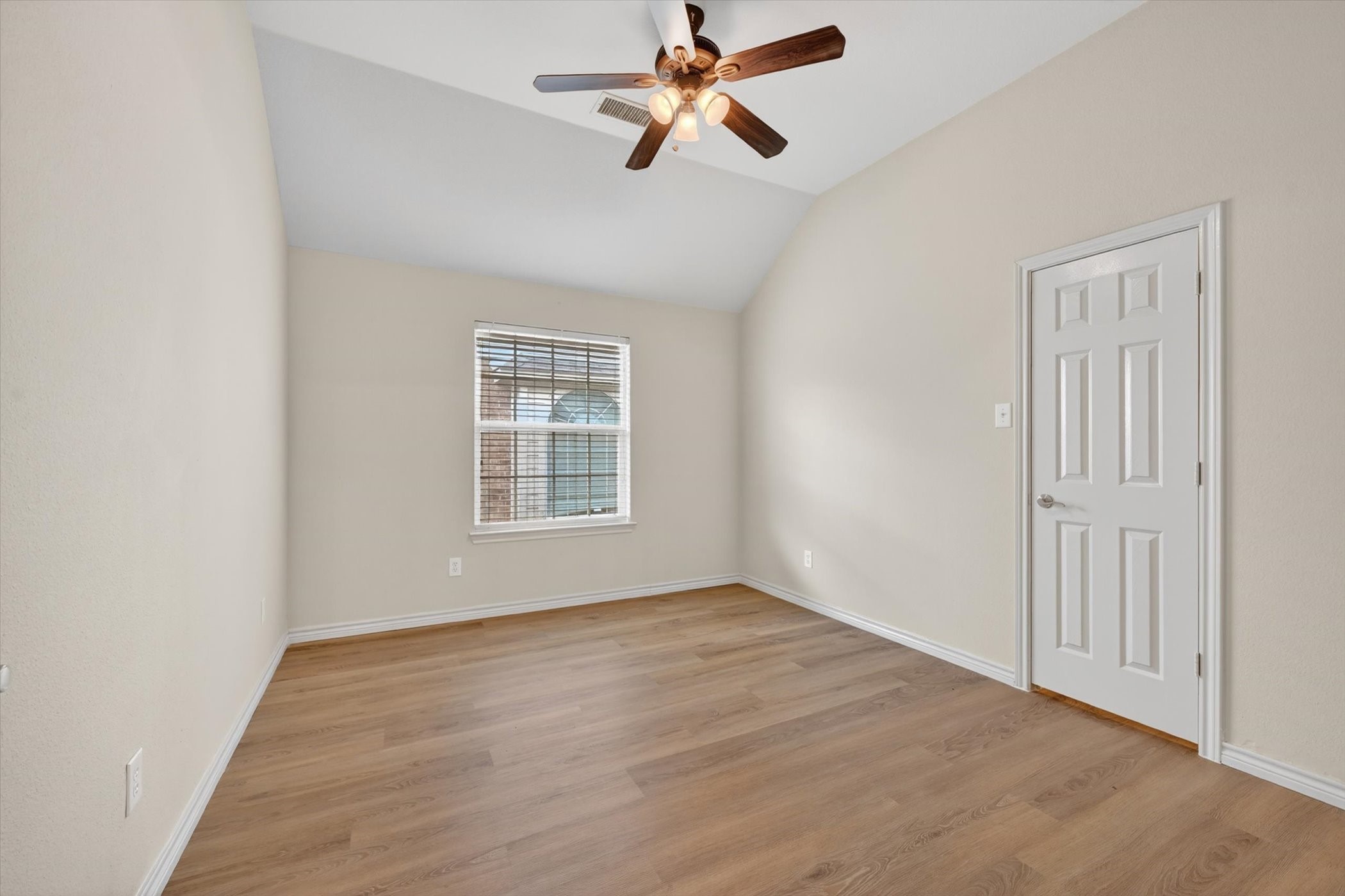 4502 Warbler Lane Garland TX 75043