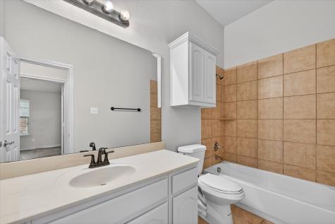 4502 Warbler Lane Garland TX 75043