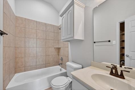4502 Warbler Lane Garland TX 75043