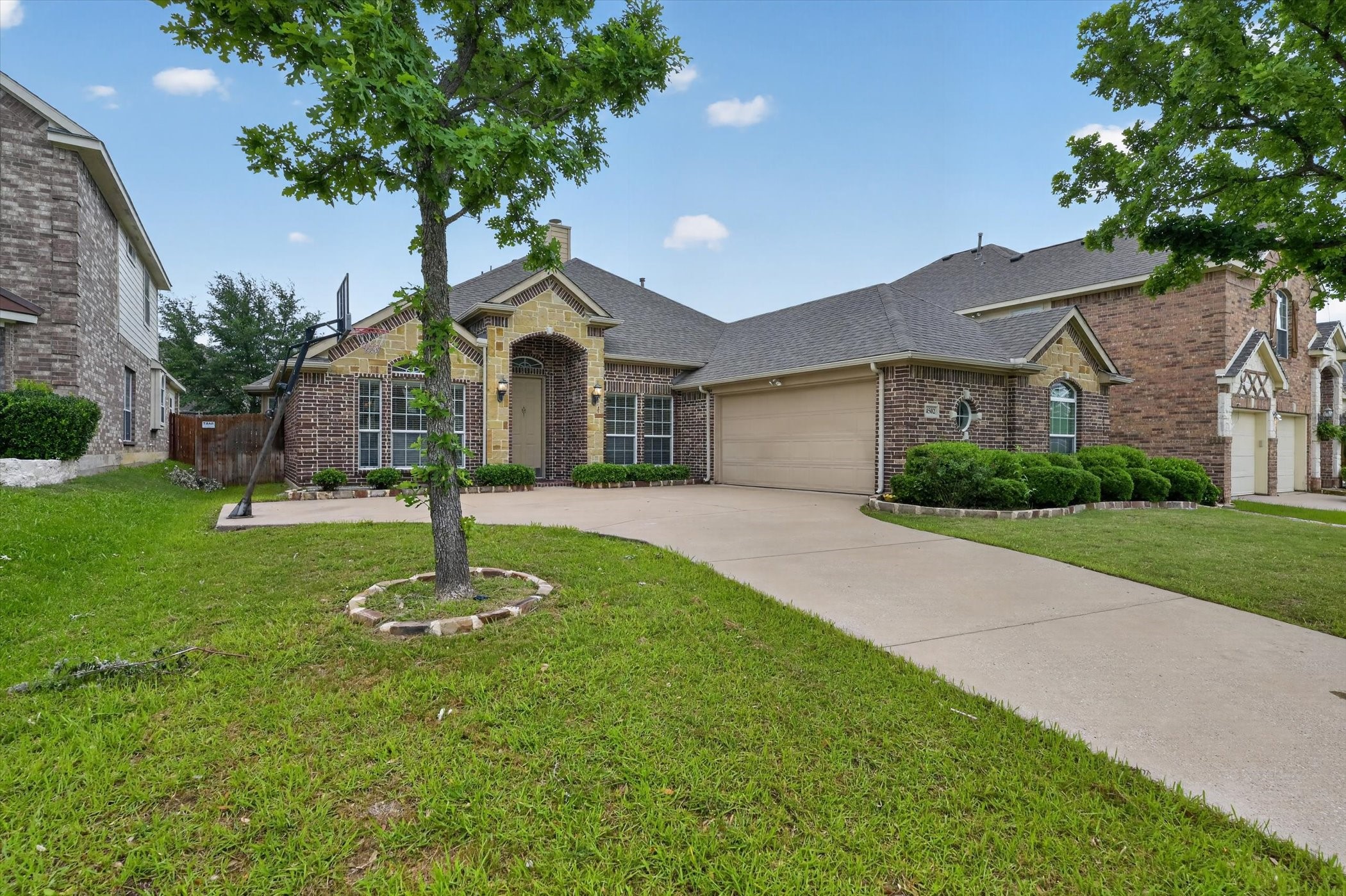 4502 Warbler Lane Garland TX 75043