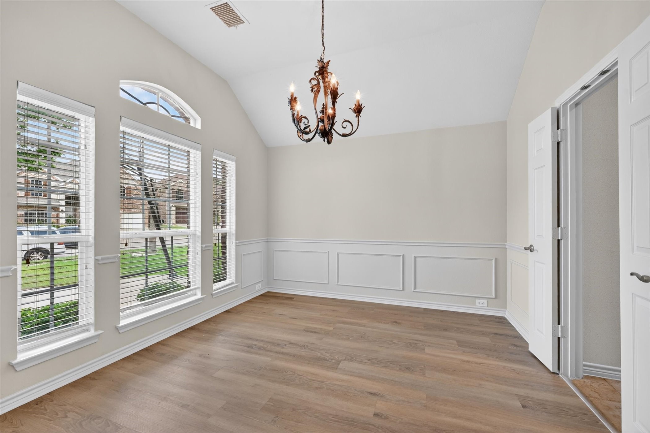 4502 Warbler Lane Garland TX 75043