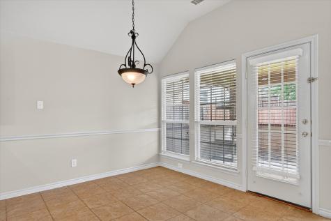 4502 Warbler Lane Garland TX 75043