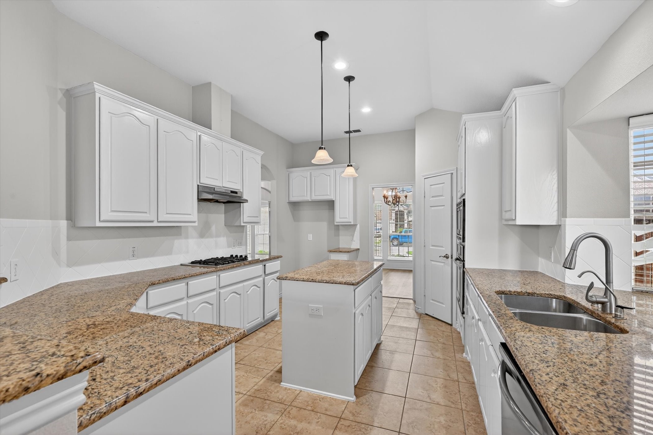 4502 Warbler Lane Garland TX 75043