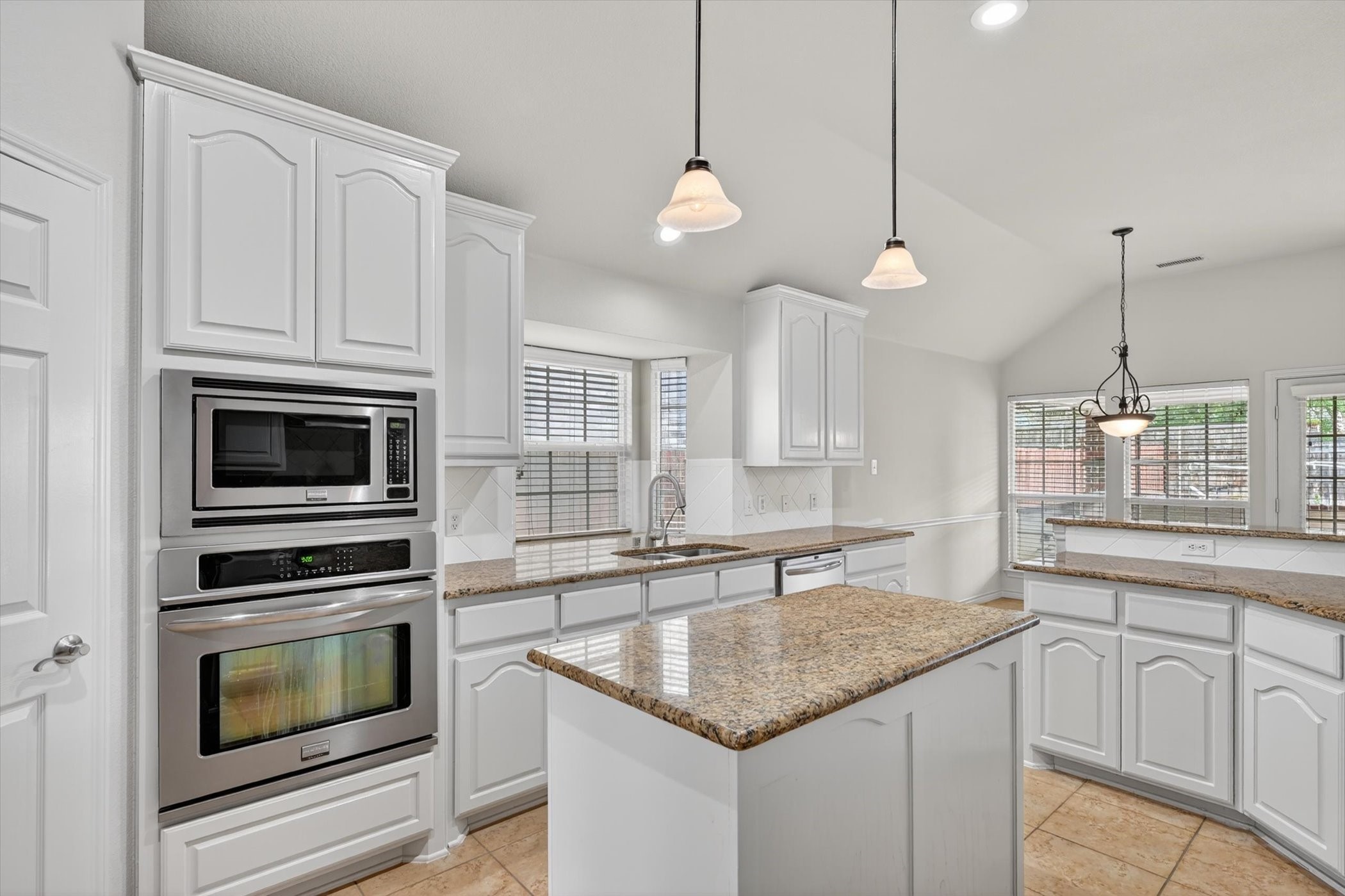 4502 Warbler Lane Garland TX 75043