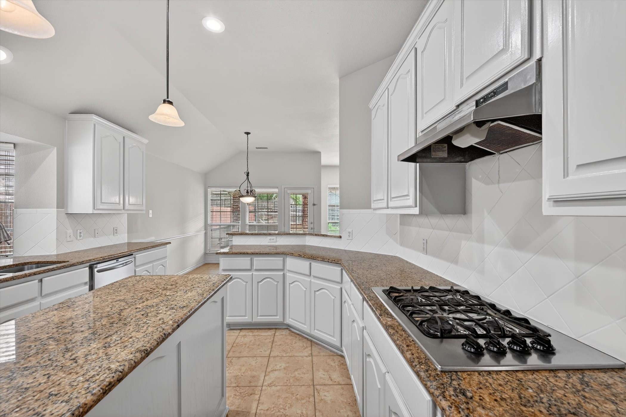 4502 Warbler Lane Garland TX 75043