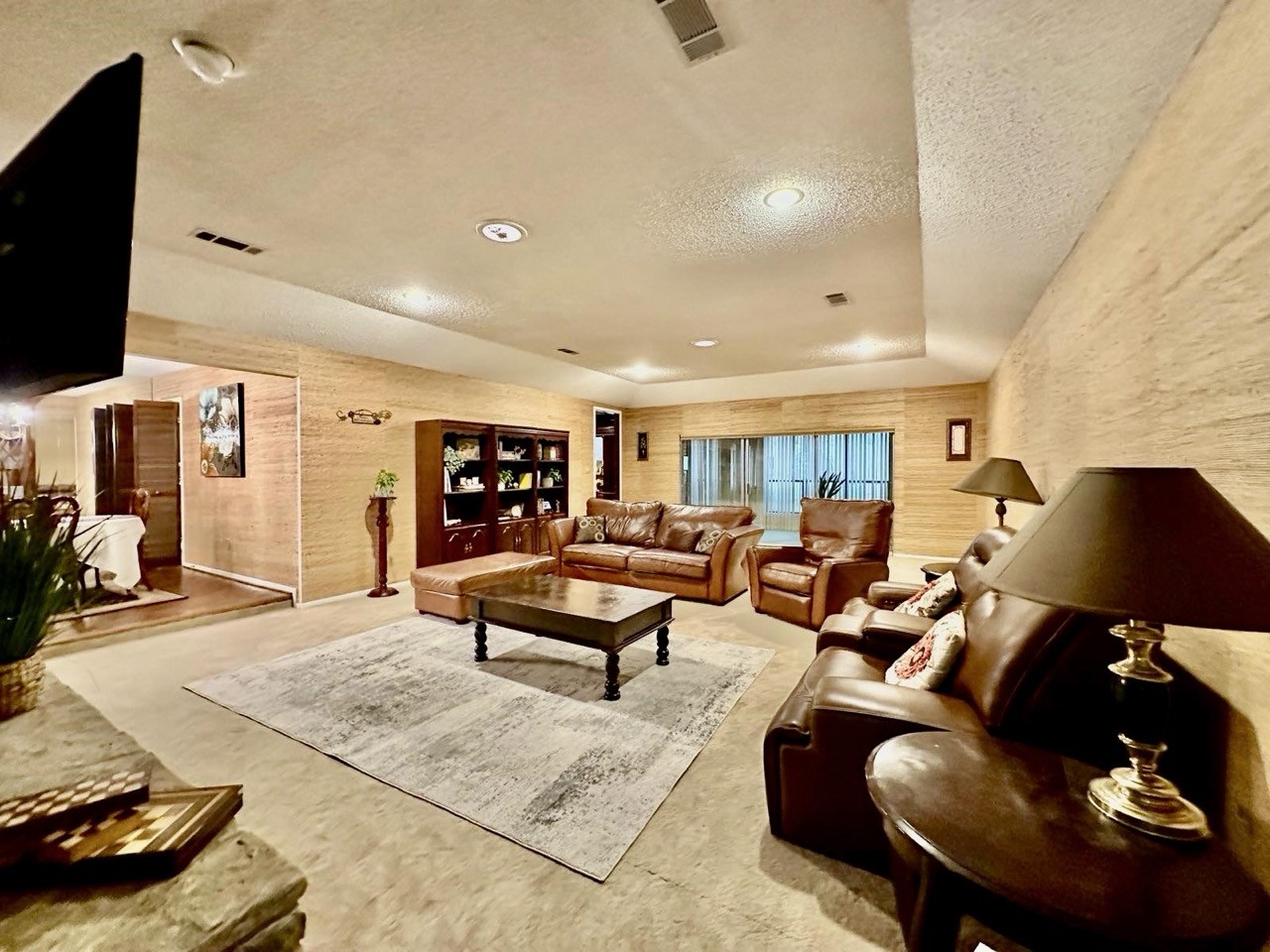 1205 Riverview Drive Arlington TX 76012